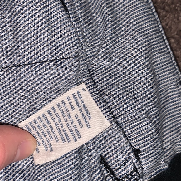 Black American Eagle Shorts - Picture 5 of 5